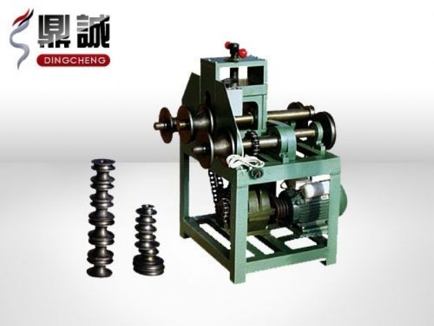 點(diǎn)擊查看詳細信息<br>標題：立式多功能滾動(dòng)式彎管機 閱讀次數：5334